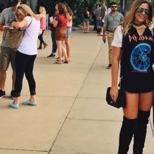 Def Leppard TShirt - WORN ONCE